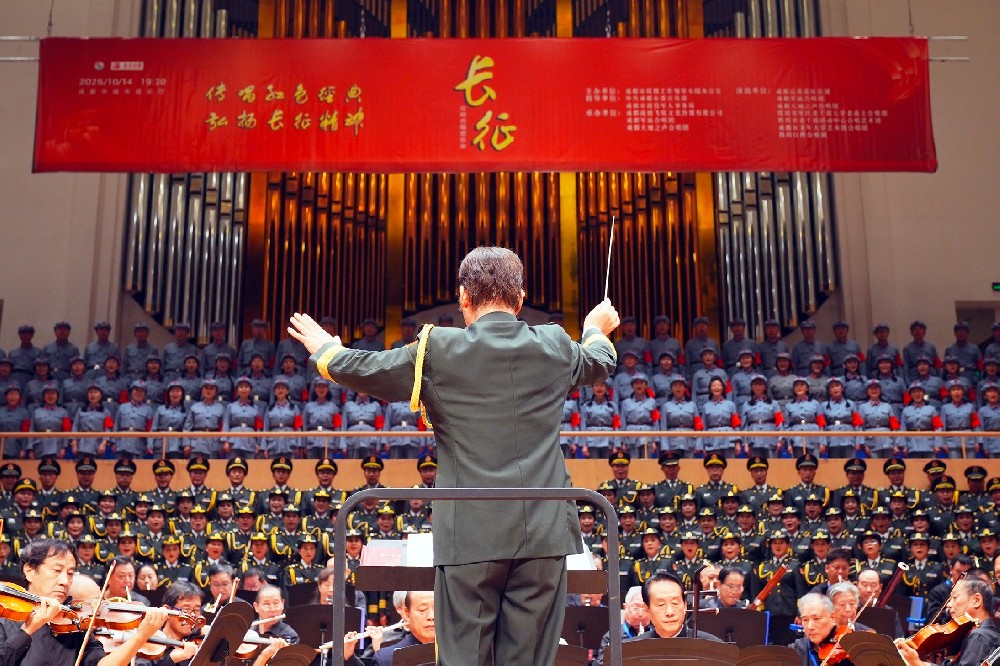 金宫，金宫鸡精，金宫味精，金宫火锅底料，金宫香肠腊肉调料，金宫小龙虾调料，金宫鱼调料，金宫调料定制，金宫调味品定制