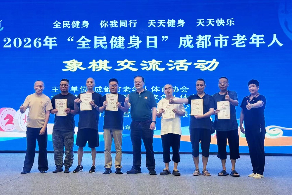 金宫，金宫鸡精，金宫味精，金宫火锅底料，金宫香肠腊肉调料，金宫小龙虾调料，金宫鱼调料，金宫调料定制，金宫调味品定制
